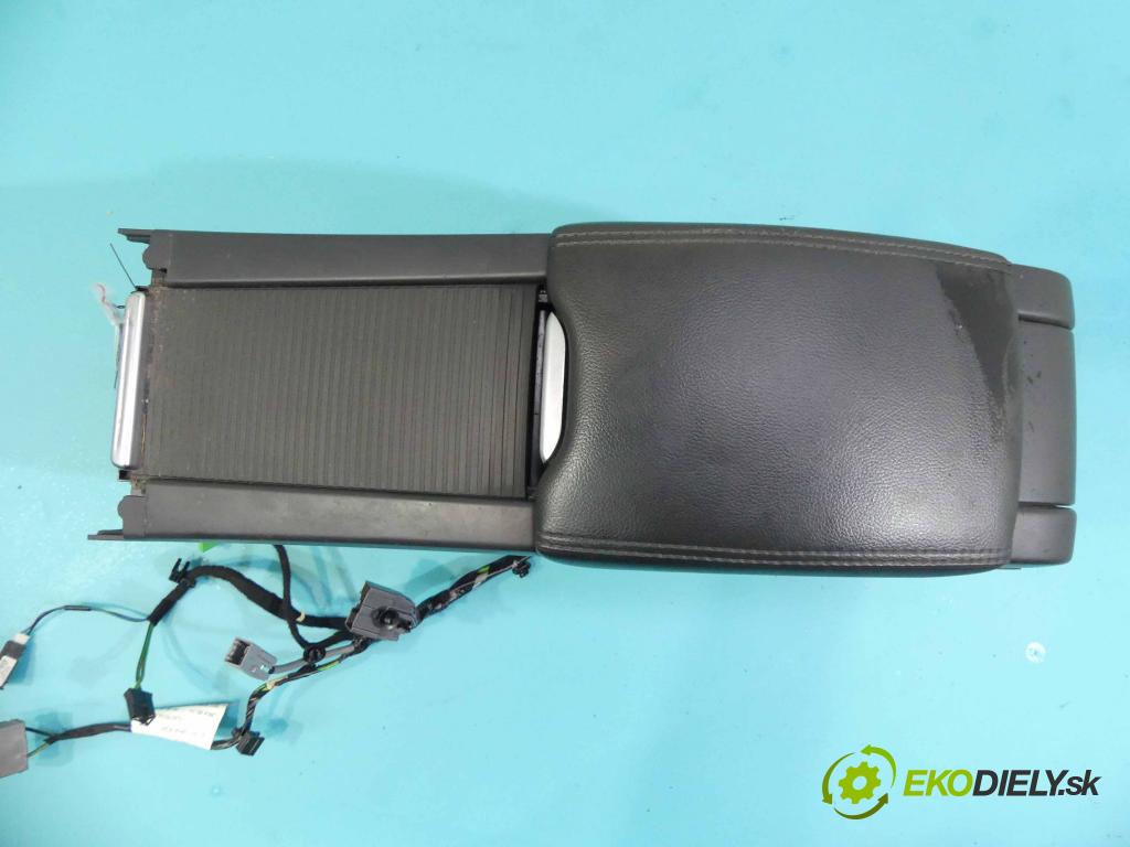 Volvo V60 I 2010-2018 2.4 D5 181KM automatic 133 kW 2400 cm3 5- operadlo 30755732 (Lakťové opierky)