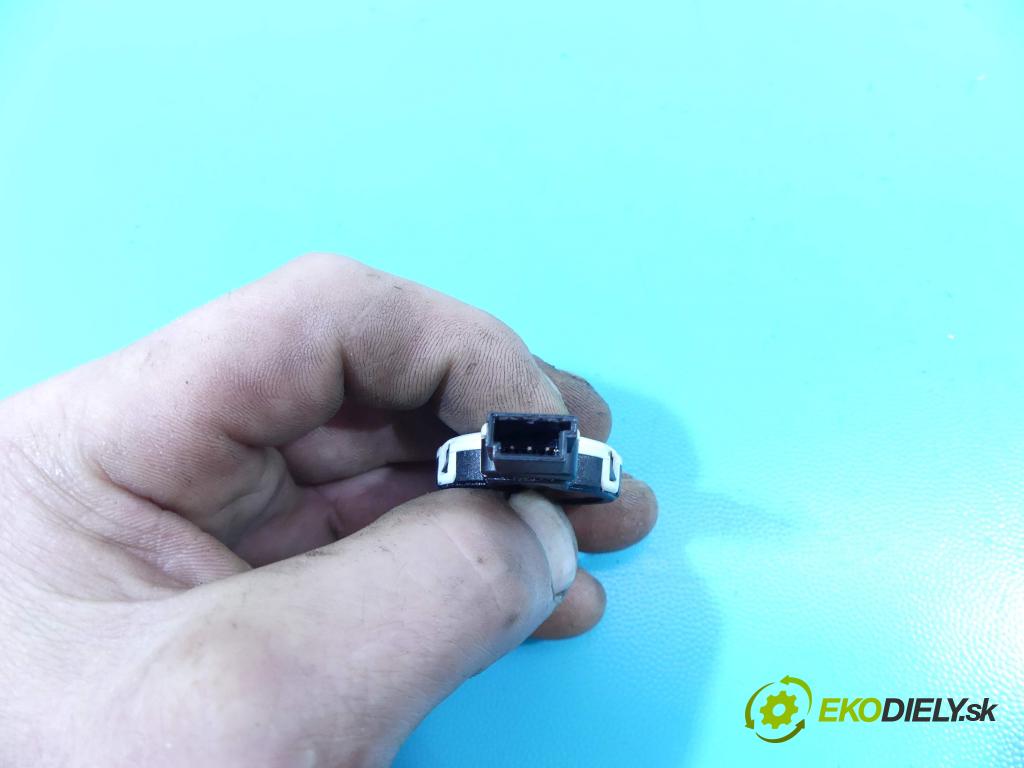 Volvo V60 I 2010-2018 2.4 D5 181KM automatic 133 kW 2400 cm3 5- snímač déšť: 31314540 (Snímače dažďa)