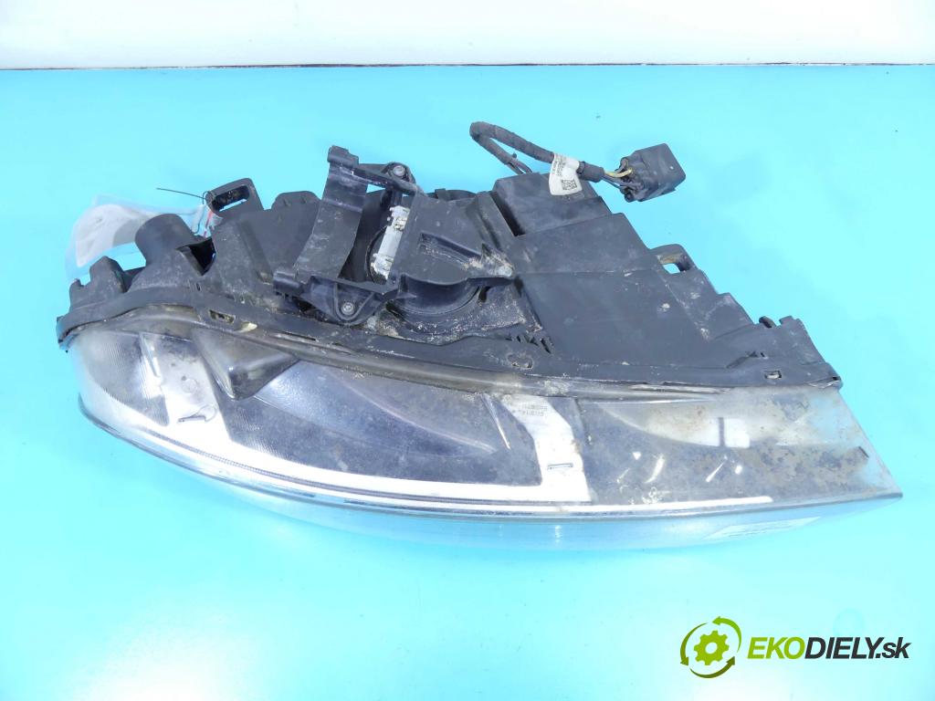 Volvo V60 I 2010-2018 2.4 D5 181KM automatic 133 kW 2400 cm3 5- světlo levý 31420108 (Klika dveří ostatní)