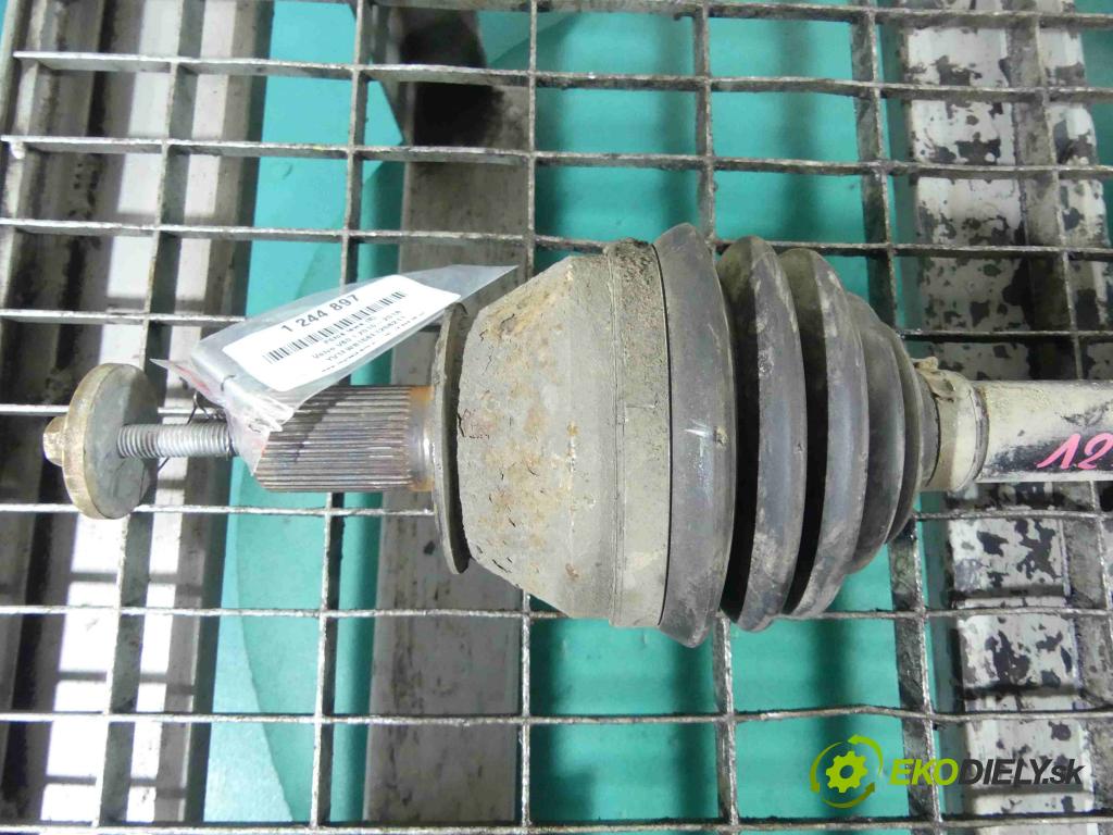 Volvo V60 I 2010-2018 2.4 D5 181KM automatic 133 kW 2400 cm3 5- poloos ľavé P31367528 (Poloosy)