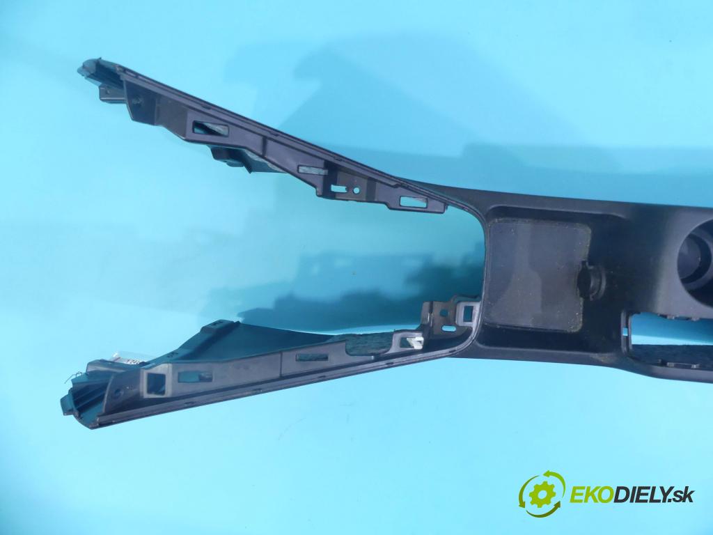 Kia Venga 1.4 16v 90 HP manual 66,2 kW 1396 cm3 5- operadlo 846101P000EQ (Lakťové opierky)