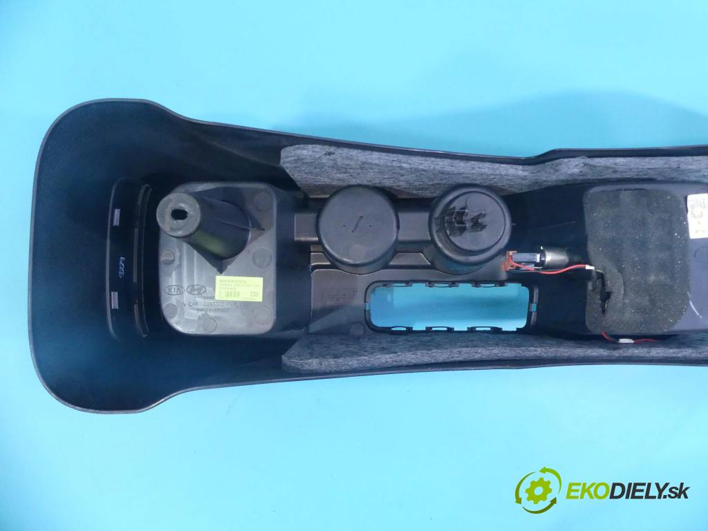 Kia Venga 1.4 16v 90 HP manual 66,2 kW 1396 cm3 5- operadlo 846101P000EQ (Lakťové opierky)