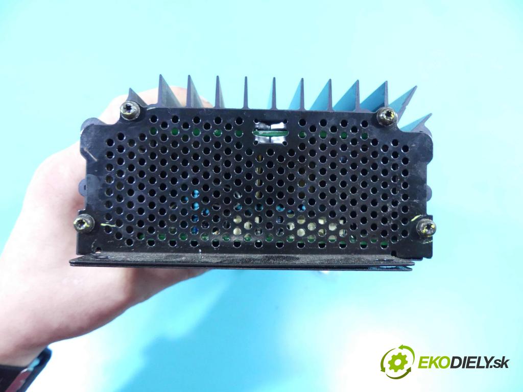 Lancia Thesis 2.4 170 HP automatic 125 kW 2446 cm3 4- Zesilovač: AMP3610841 (Zosilňovače)