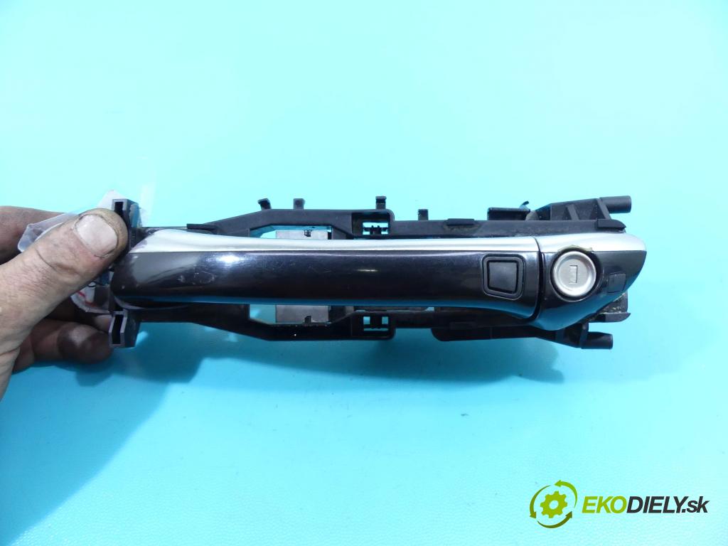 Mercedes CLK II C209 2002-2009 2,2.0 cdi 150 HP automatic 110 kW 2148 cm3 2- rukoväť predné ľavé mimo:  (Vonkajšie predné ľavé)