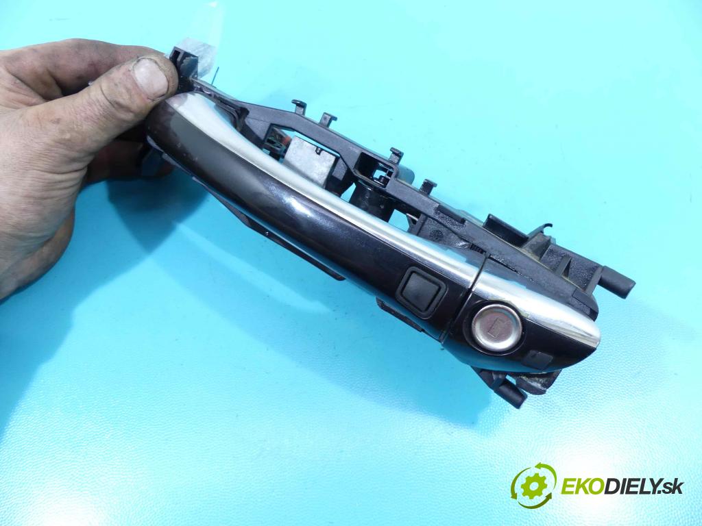 Mercedes CLK II C209 2002-2009 2,2.0 cdi 150 HP automatic 110 kW 2148 cm3 2- rukoväť predné ľavé mimo:  (Vonkajšie predné ľavé)