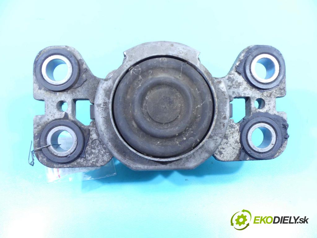 Volvo V60 I 2010-2018 2.4 D5 181KM automatic 133 kW 2400 cm3 5- airbag motora  (Držiaky motora)