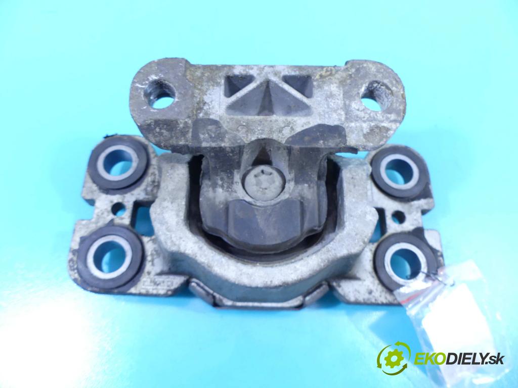 Volvo V60 I 2010-2018 2.4 D5 181KM automatic 133 kW 2400 cm3 5- airbag motora  (Držiaky motora)