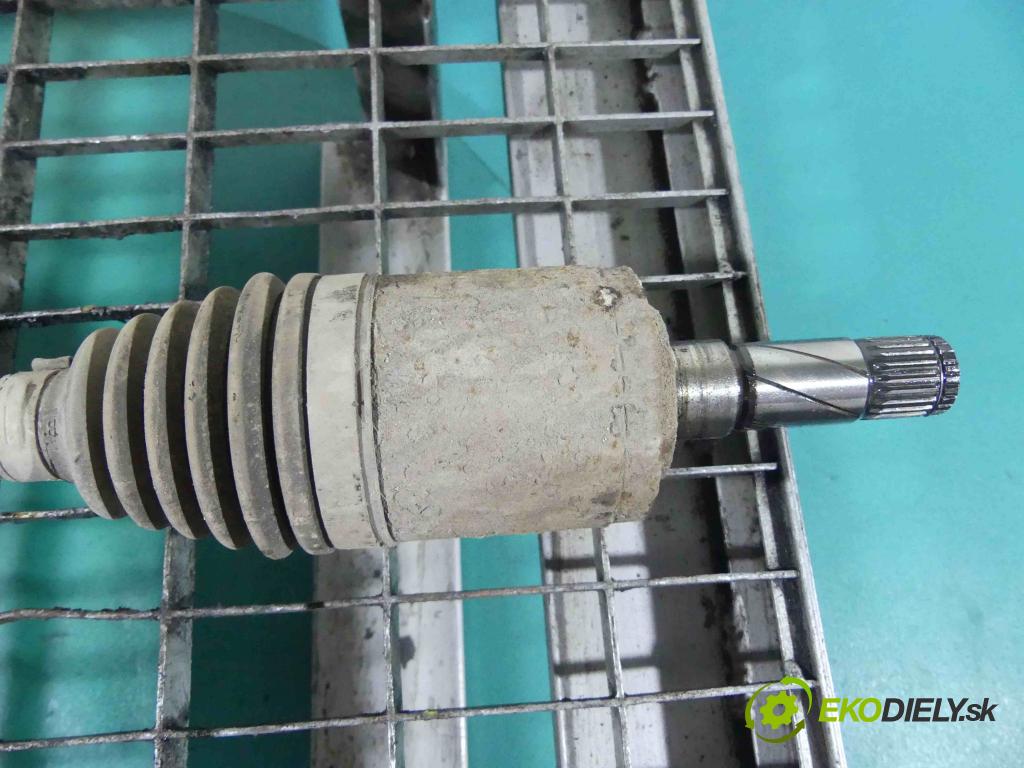 Volvo V60 I 2010-2018 2.4 D5 181KM automatic 133 kW 2400 cm3 5- poloos pravé VEBJ82MBE223 (Poloosy)