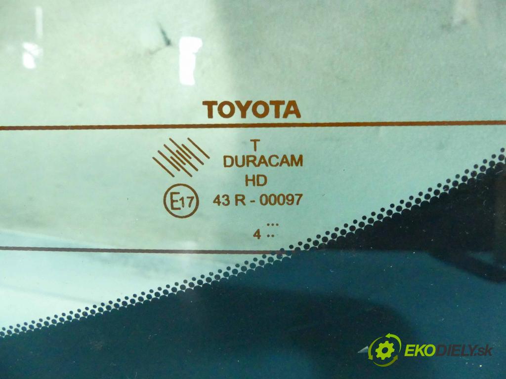 Toyota Corolla Verso II 2004-2009 2.0 D4D 116 hp manual 85 kW 1995 cm3 5- sklo zadní  (Okna zadní)