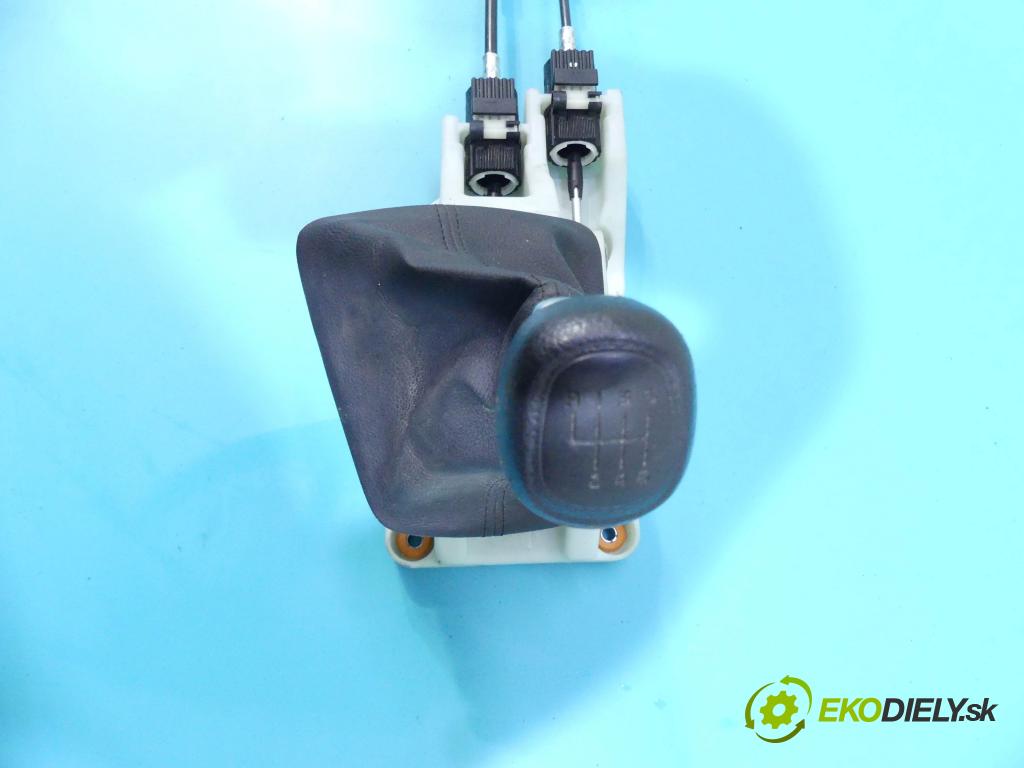 Kia Ceed III 2018- 1.6 crdi 116 HP manual 85 kW 1598 cm3 5- Páka: Změny: stupeň,rýchlosť  (Rýchlostné páky / kulisy)