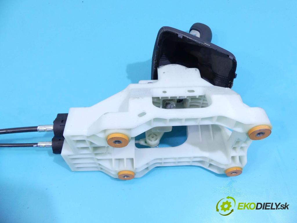 Kia Ceed III 2018- 1.6 crdi 116 HP manual 85 kW 1598 cm3 5- Páka: Změny: stupeň,rýchlosť  (Rýchlostné páky / kulisy)