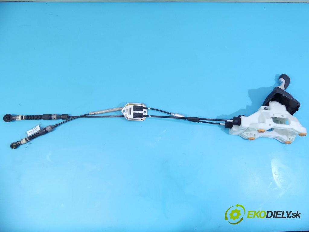 Kia Ceed III 2018- 1.6 crdi 116 HP manual 85 kW 1598 cm3 5- Páka: Změny: stupeň,rýchlosť  (Rýchlostné páky / kulisy)