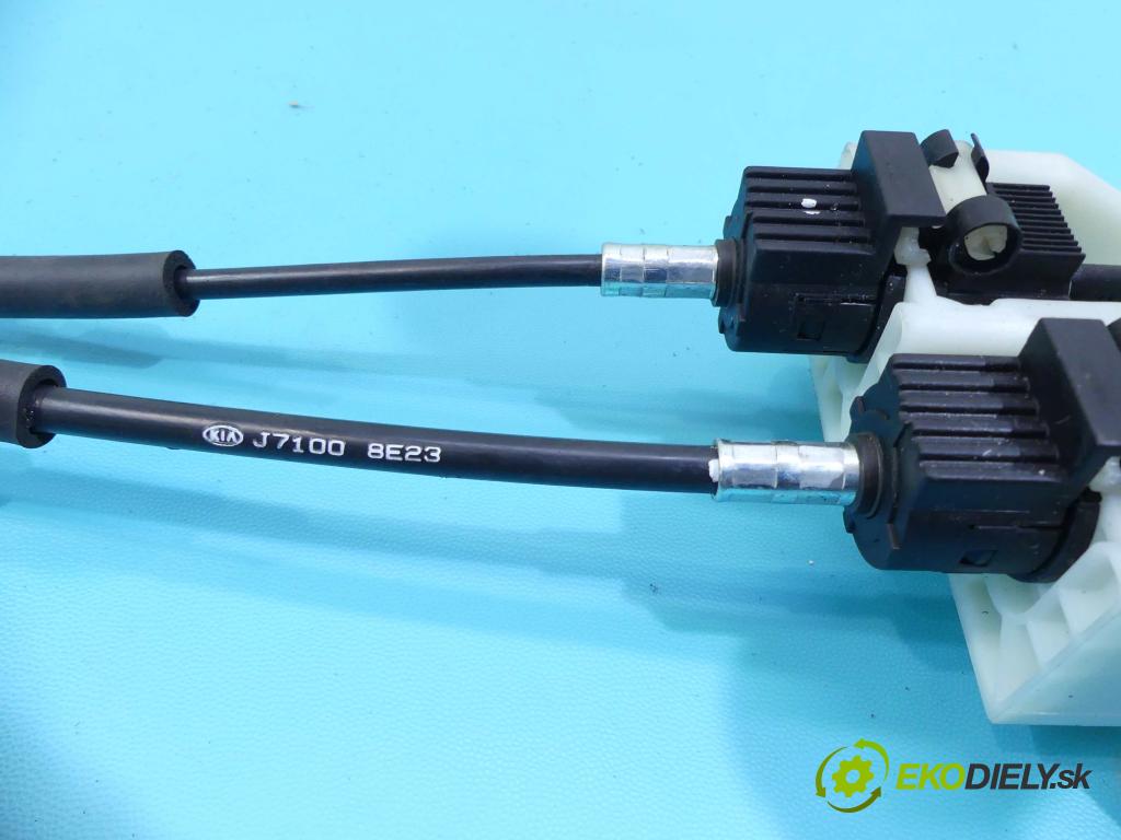 Kia Ceed III 2018- 1.6 crdi 116 HP manual 85 kW 1598 cm3 5- Páka: Změny: stupeň,rýchlosť  (Rýchlostné páky / kulisy)