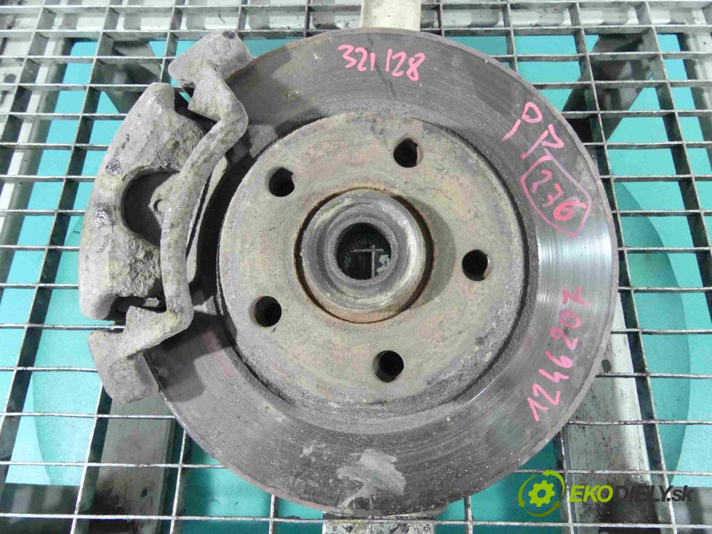 Audi A4 B5 1994-2001 1.9 tdi 90 HP manual 66 kW 1896 cm3 4- náboj pravé  (Náboje)