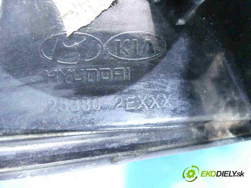 Kia Cerato 2004-2008 1.5 crdi 102 HP manual 75 kW 1493 cm3 5- Ventilátor chladiča 25380-2E