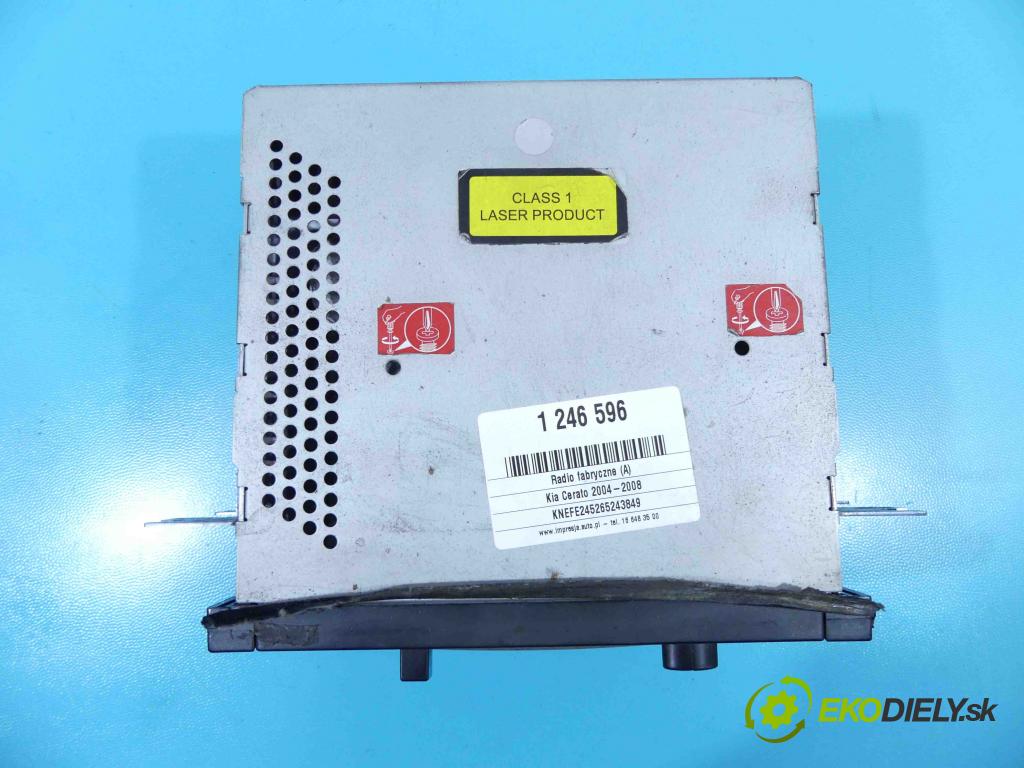 Kia Cerato 2004-2008 1.5 crdi 102 HP manual 75 kW 1493 cm3 5- Radio originál