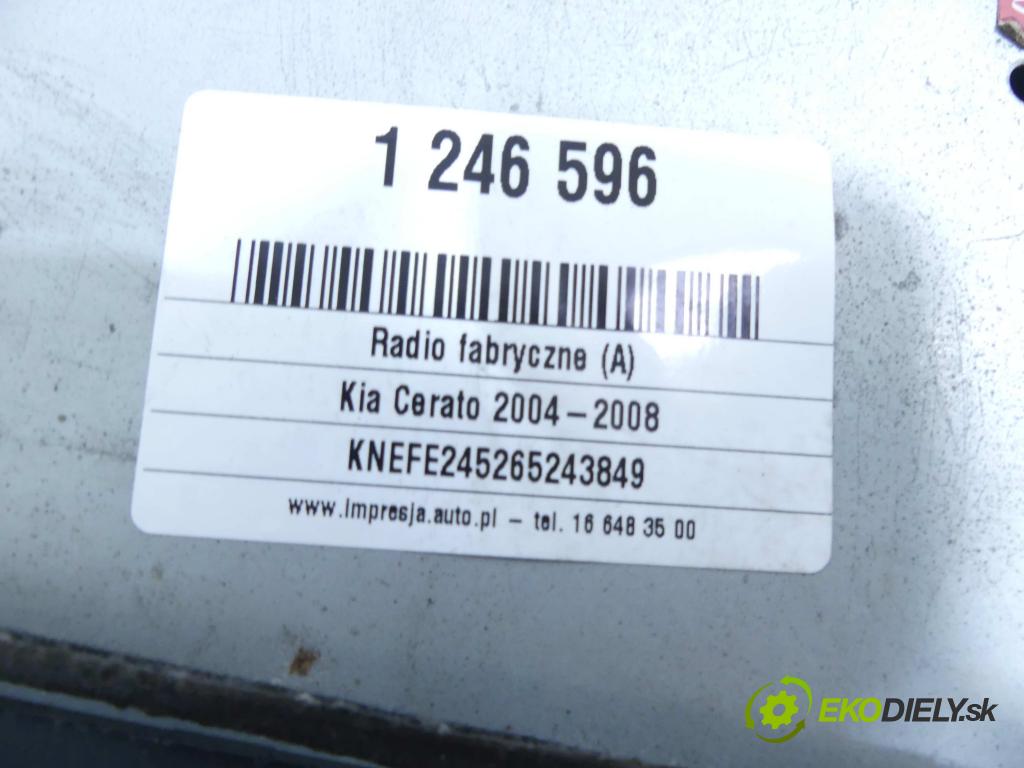 Kia Cerato 2004-2008 1.5 crdi 102 HP manual 75 kW 1493 cm3 5- Radio originál