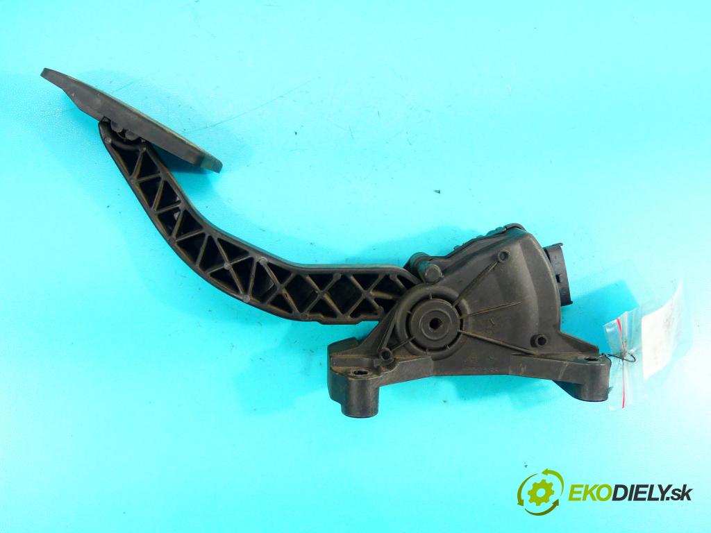 Kia Cerato 2004-2008 1.5 crdi 102 HP manual 75 kW 1493 cm3 5- pedále 32700-2FXXX (Pedále)