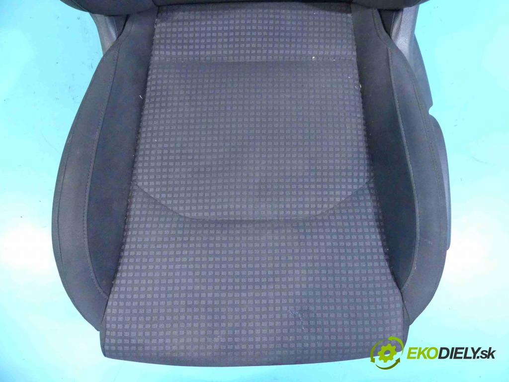 Kia Ceed III 2018- 1.6 crdi 116 HP manual 85 kW 1598 cm3 5- Sedačka ľavý  (Sedačky, sedadlá)