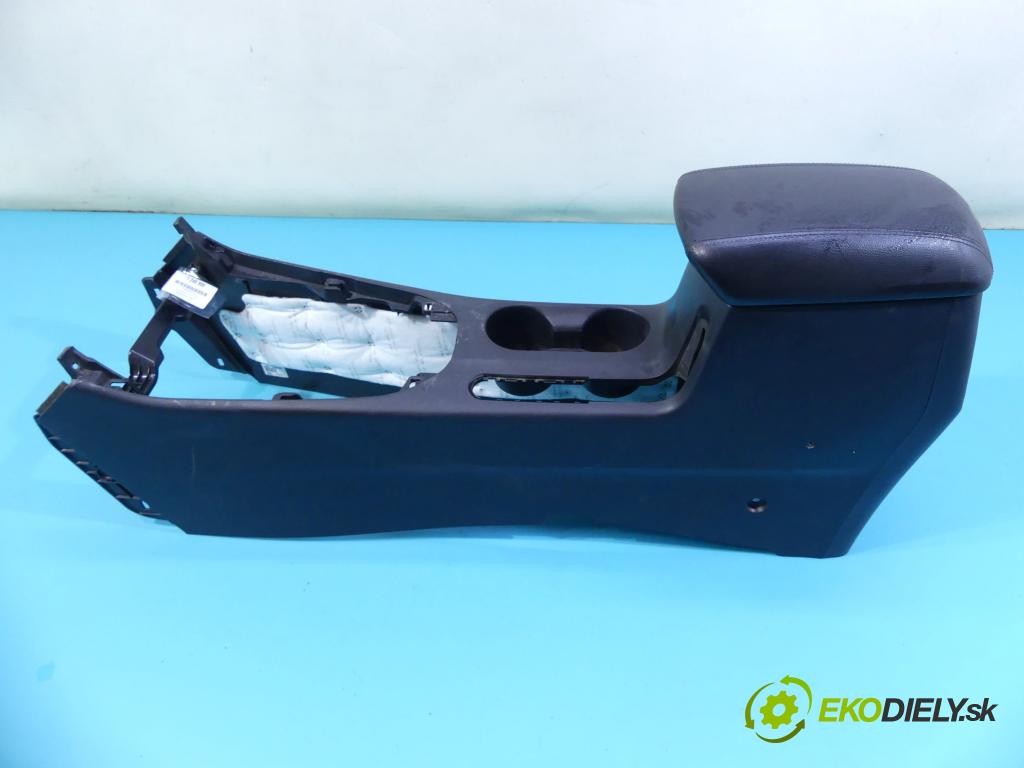 Kia Carens IV 2013-2019 1.7 crdi 141 HP automatic 104 kW 1685 cm3 5- operadlo 84610-A4001 (Lakťové opierky)