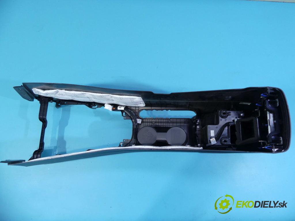 Kia Carens IV 2013-2019 1.7 crdi 141 HP automatic 104 kW 1685 cm3 5- operadlo 84610-A4001 (Lakťové opierky)