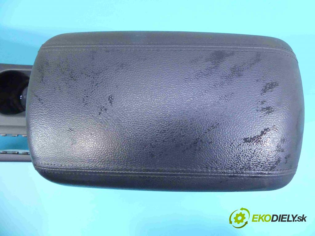 Kia Carens IV 2013-2019 1.7 crdi 141 HP automatic 104 kW 1685 cm3 5- operadlo 84610-A4001 (Lakťové opierky)