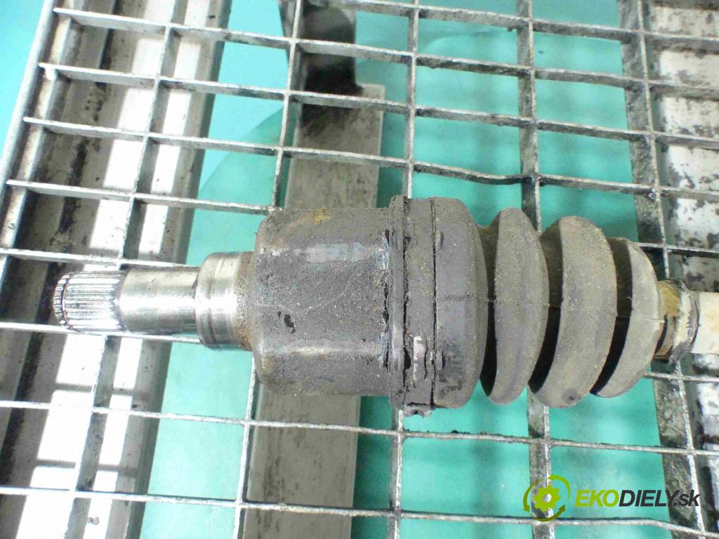 Mazda 2 I 2003-2007 1.2 16v 75 HP manual 55 kW 1242 cm3 5- poloos ľavé  (Poloosy)