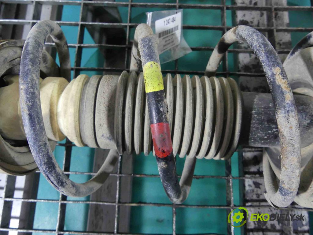 Alfa romeo 147 1.9 jtd 120 HP manual 88 kW 1910 cm3 5- tlmič zadné pravý (Zadné pravé)