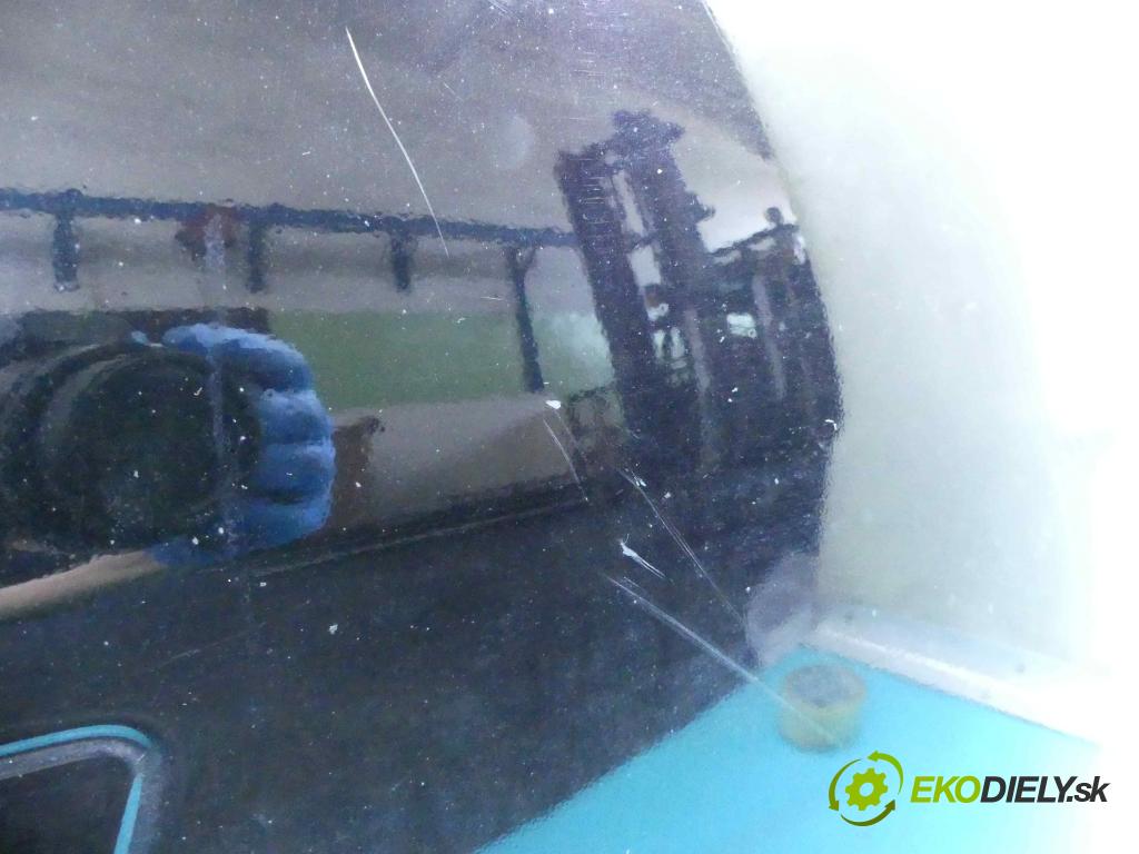 Mazda 5  2005-2010 2.0d 143 hp manual 105 kW 1998 cm3 5- zadní kufrové dveře  (Zadní kapoty)