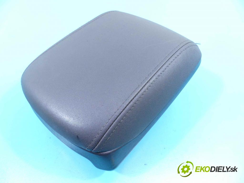 Volvo C30 2.0d 136 HP manual 100 kW 1998 cm3 3- operadlo  (Lakťové opierky)