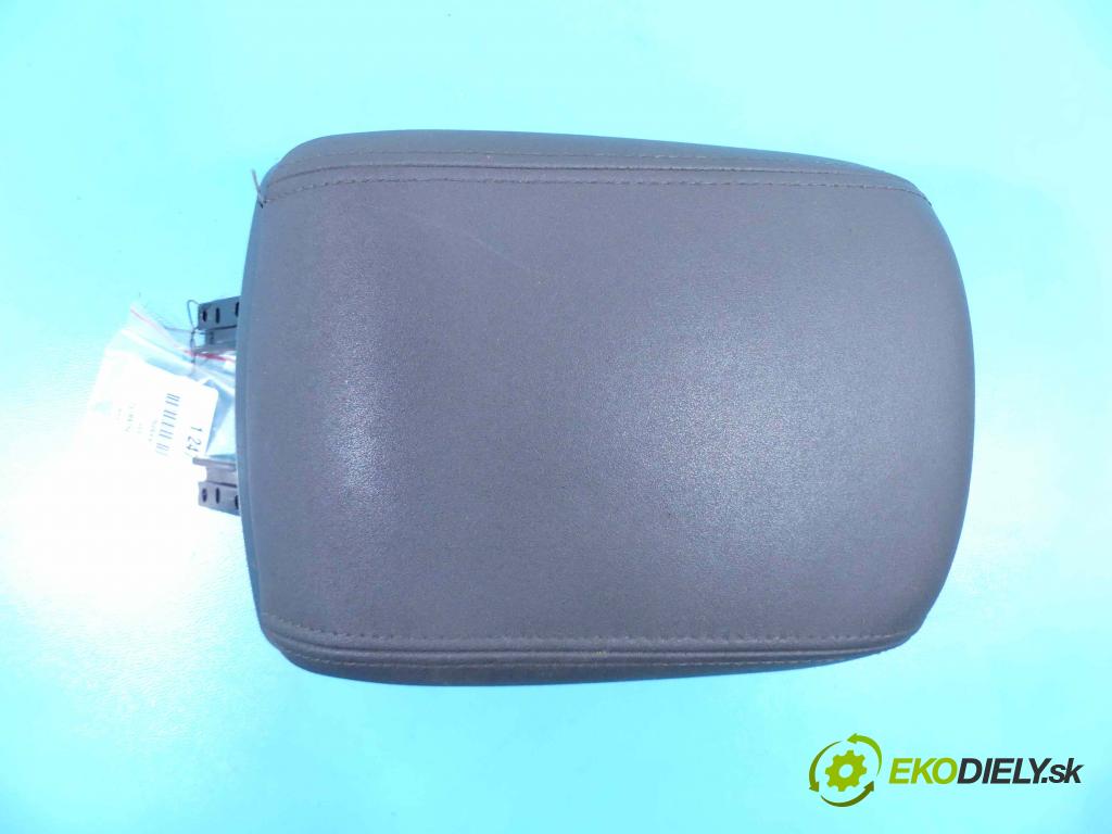 Volvo C30 2.0d 136 HP manual 100 kW 1998 cm3 3- operadlo  (Lakťové opierky)