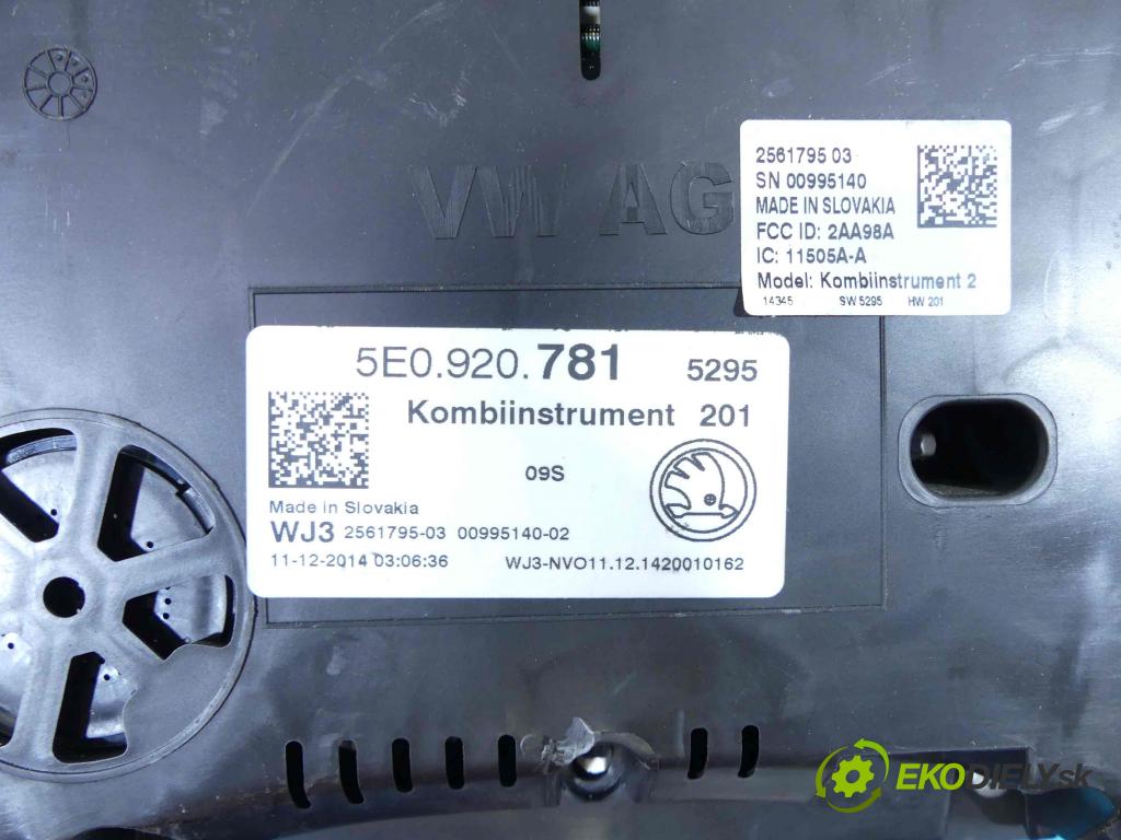 Skoda Octavia III 2013- 1.6 tdi 105 HP manual 77 kW 1598 cm3 5- prístrojovka/ budíky 5E0920781 (Prístrojové dosky, displeje)
