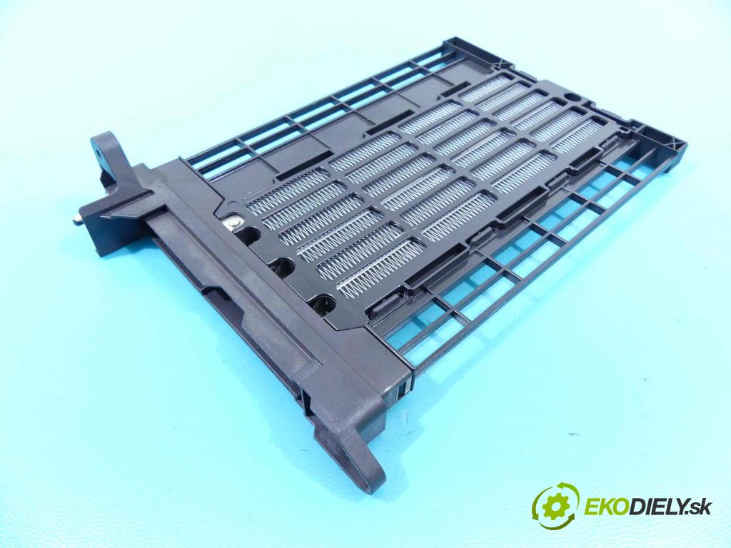 Skoda Octavia III 2013- 1.6 tdi 105 HP manual 77 kW 1598 cm3 5- radiator 5Q0963235B (Radiátory kúrenia)