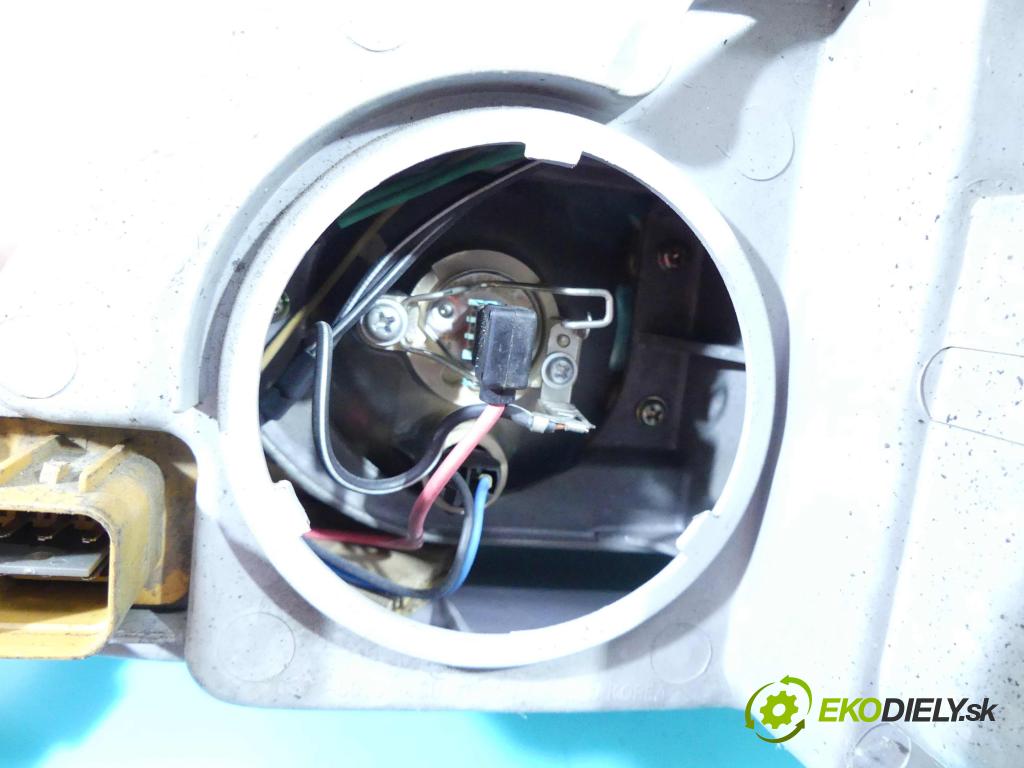 Daewoo Nubira II 1999-2003 1.6 16v 103 HP manual 76 kW 1598 cm3 5- Reflektor: pravý  (Pravé)