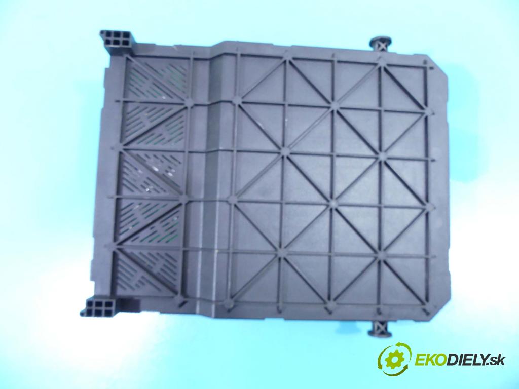Citroen C2 1.1 60 HP manual 44 kW 1124 cm3 3- modul riadiaca jednotka 9653667480 (Ostatné)