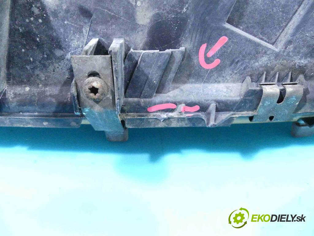 Volvo S80 I 1998-2006 2.4 20v 170 HP automatic 125 kW 2435 cm3 4- Reflektor: pravý 8662856 (Pravé)