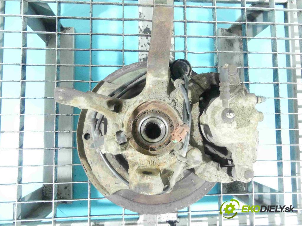 Nissan Almera tino 2.2 td 114 HP manual 84 kW 2184 cm3 5- náboj ľavé (Náboje)