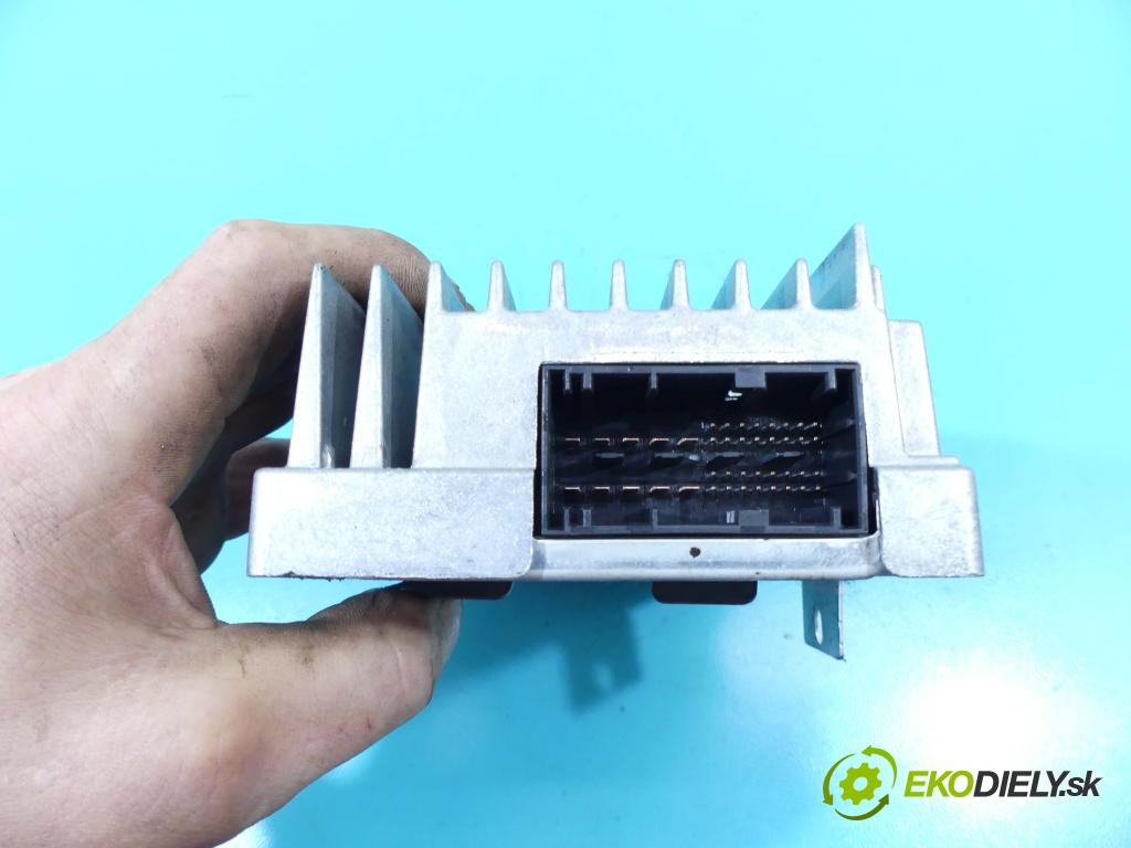 Bmw X3 F25 2010-2017 3.0 306KM automatic 225 kW 2979 cm3 5- Zesilovač: 9348411 (Zosilňovače)