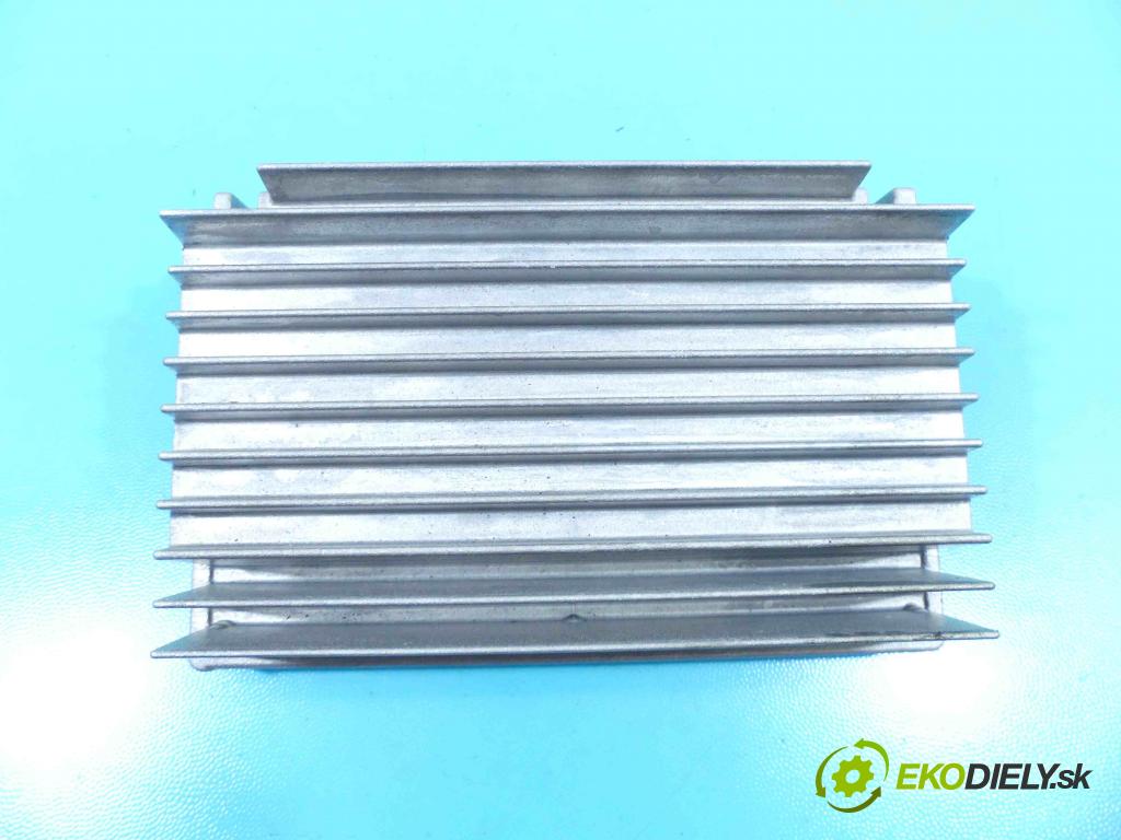 Bmw X3 F25 2010-2017 3.0 306KM automatic 225 kW 2979 cm3 5- Zesilovač: 9348411 (Zosilňovače)