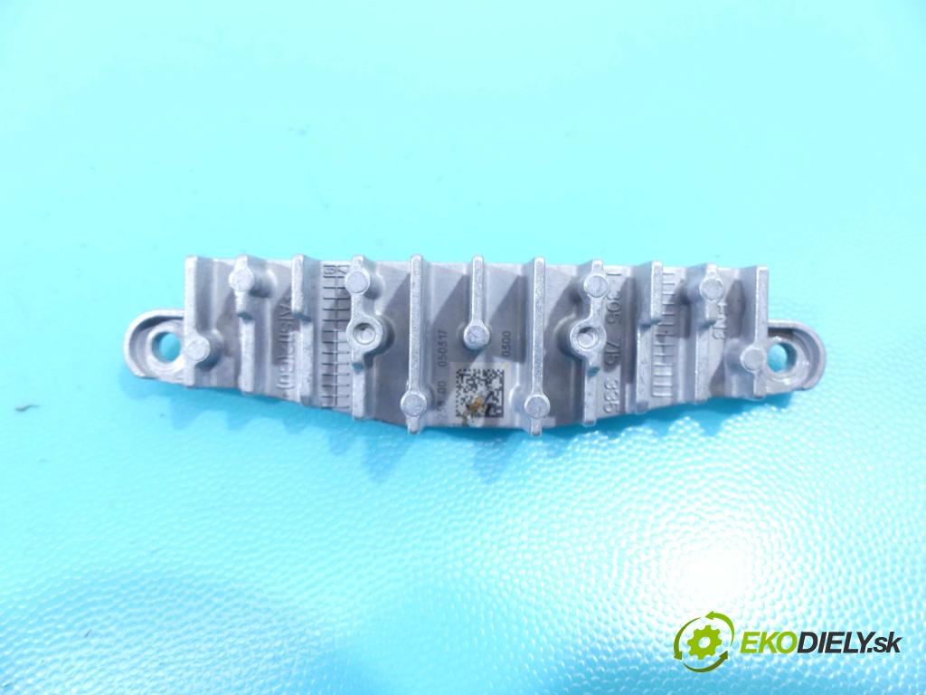 Bmw X3 F25 2010-2017 3.0 306KM automatic 225 kW 2979 cm3 5- Reflektor: pravý 1305715335 (Pravé)