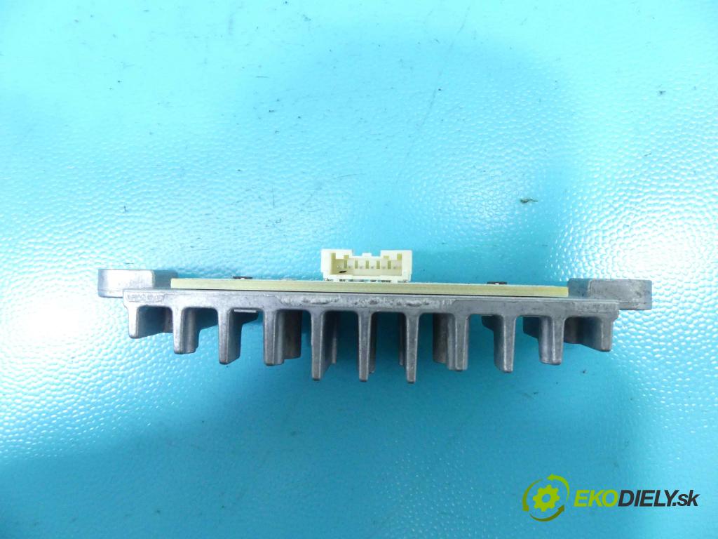 Bmw X3 F25 2010-2017 3.0 306KM automatic 225 kW 2979 cm3 5- Reflektor: pravý 1305715335 (Pravé)