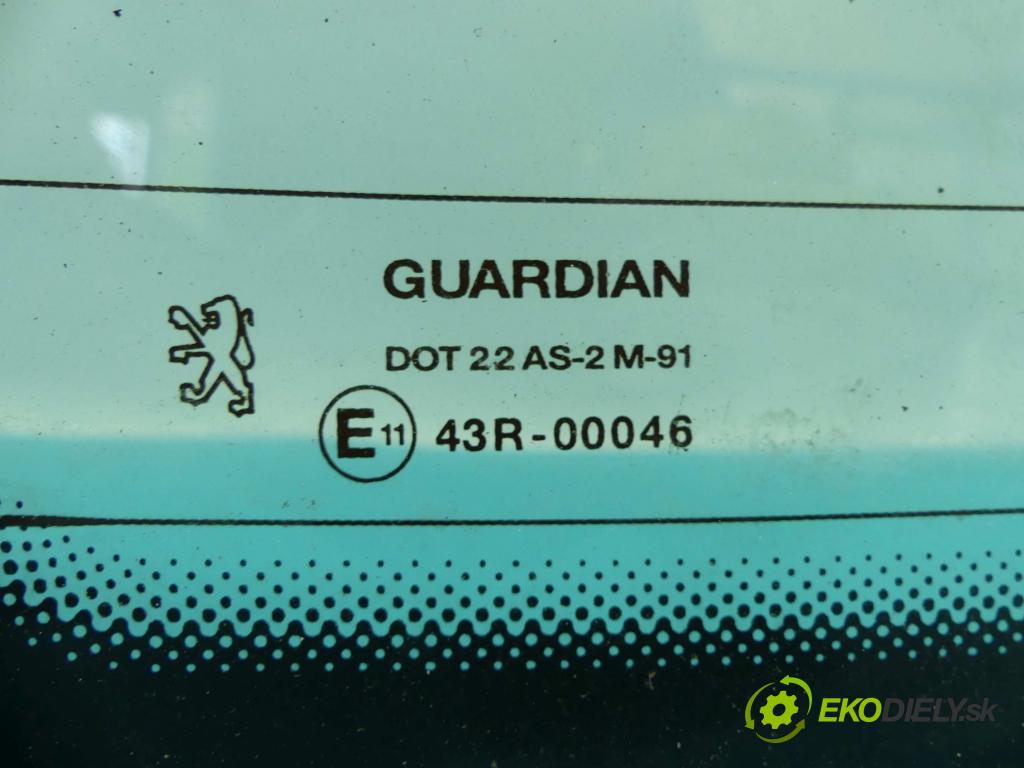 Peugeot 307 2.0 hdi 107 HP manual 79 kW 1997 cm3 3- sklo zadní  (Okna zadní)