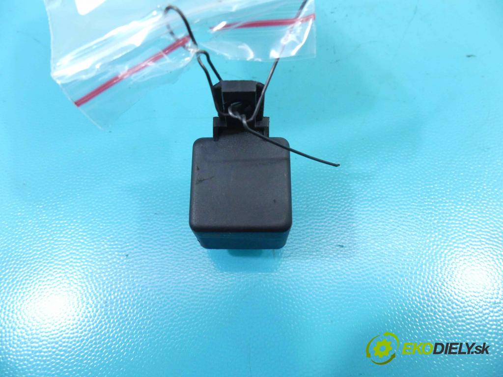 Nissan Atleon II 2000-2013 3.0 dci 150 HP manual 110 kW 2953 cm3 2- Relé: RLP/4-12R (Relé)