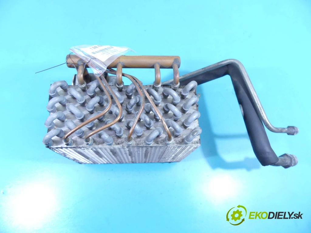 Nissan Atleon II 2000-2013 3.0 dci 150 HP manual 110 kW 2953 cm3 2- radiator P2327001 (Radiátory kúrenia)