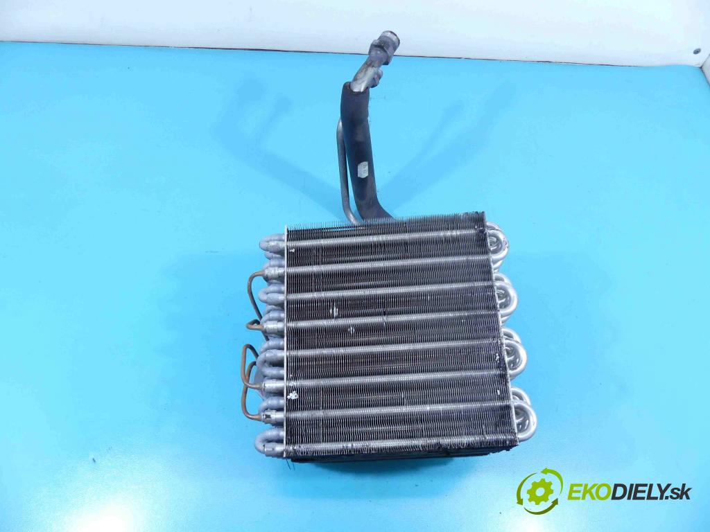 Nissan Atleon II 2000-2013 3.0 dci 150 HP manual 110 kW 2953 cm3 2- radiator P2327001 (Radiátory kúrenia)