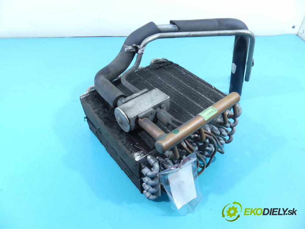 Nissan Atleon II 2000-2013 3.0 dci 150 HP manual 110 kW 2953 cm3 2- radiator P2327001 (Radiátory kúrenia)