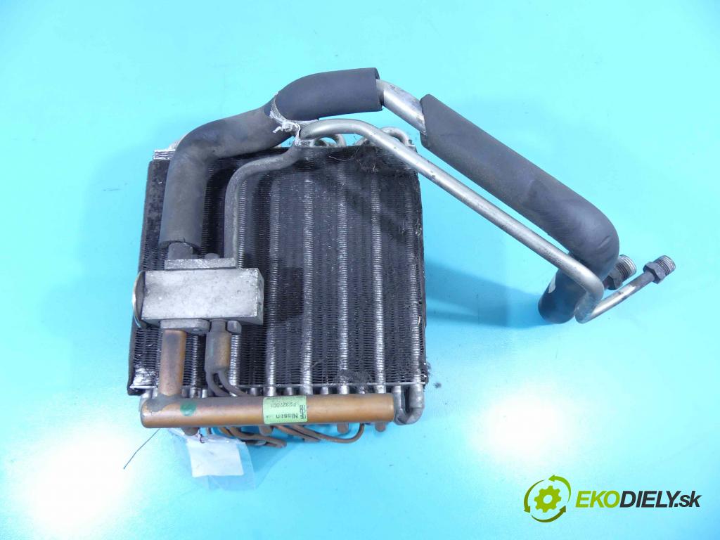 Nissan Atleon II 2000-2013 3.0 dci 150 HP manual 110 kW 2953 cm3 2- radiator P2327001 (Radiátory kúrenia)