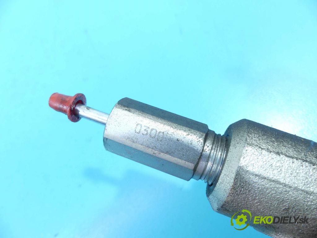 Toyota Avensis II T25 2003-2008 2.0 D4D 126 HP manual 93 kW 1998 cm3 5- lišta vstrekovacia  (Vstrekovacie lišty)