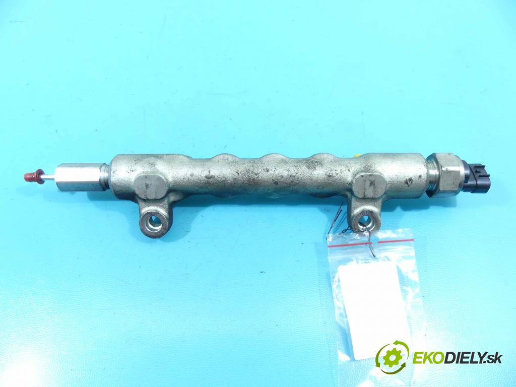 Toyota Avensis II T25 2003-2008 2.0 D4D 126 HP manual 93 kW 1998 cm3 5- lišta vstrekovacia  (Vstrekovacie lišty)