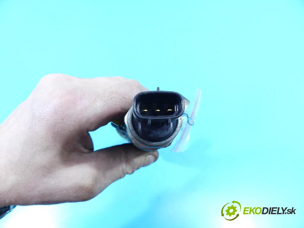 Toyota Avensis II T25 2003-2008 2.0 D4D 126 HP manual 93 kW 1998 cm3 5- lišta vstrekovacia  (Vstrekovacie lišty)